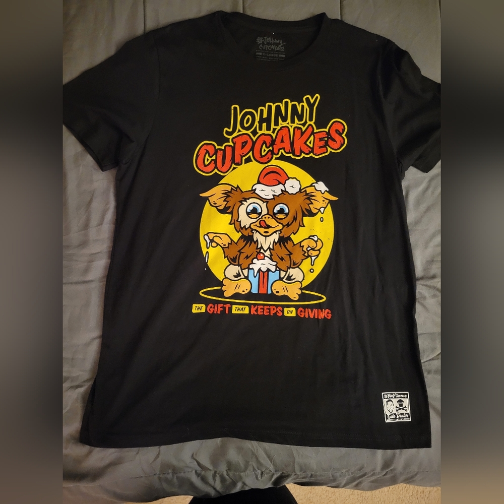Johnny Cupcakes- Shirt